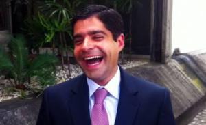 400225_419548174779272_1974512017_n